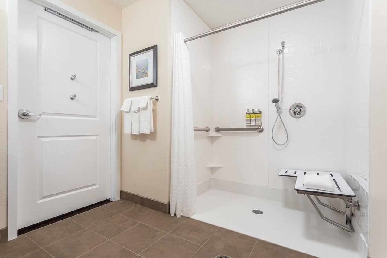 Candlewood Suites Eau Claire I-94 By Ihg Exterior photo