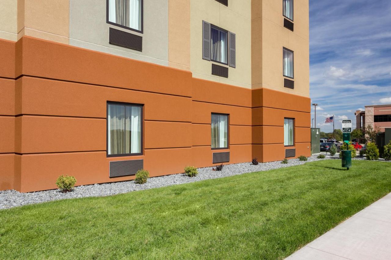 Candlewood Suites Eau Claire I-94 By Ihg Exterior photo